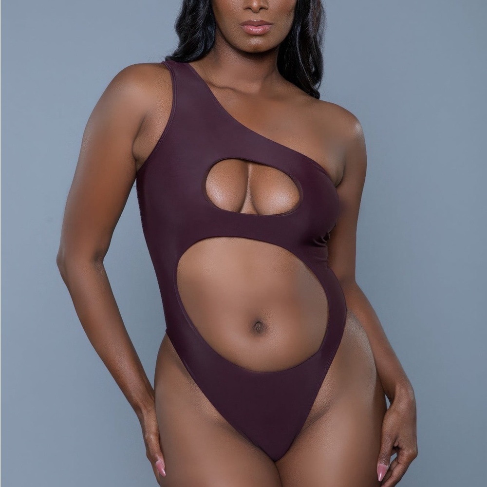 Scarlett Swimsuit - Picture 2 of 3